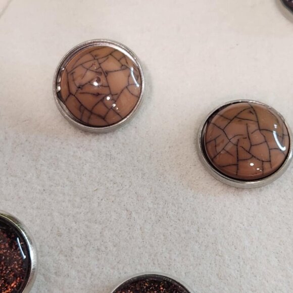 3pk of Stud Earrings - Picture 3 of 5